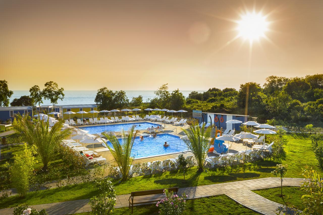 Aminess Maravea Camping Resort Holiday Homes Novigrad Istria Esterno foto
